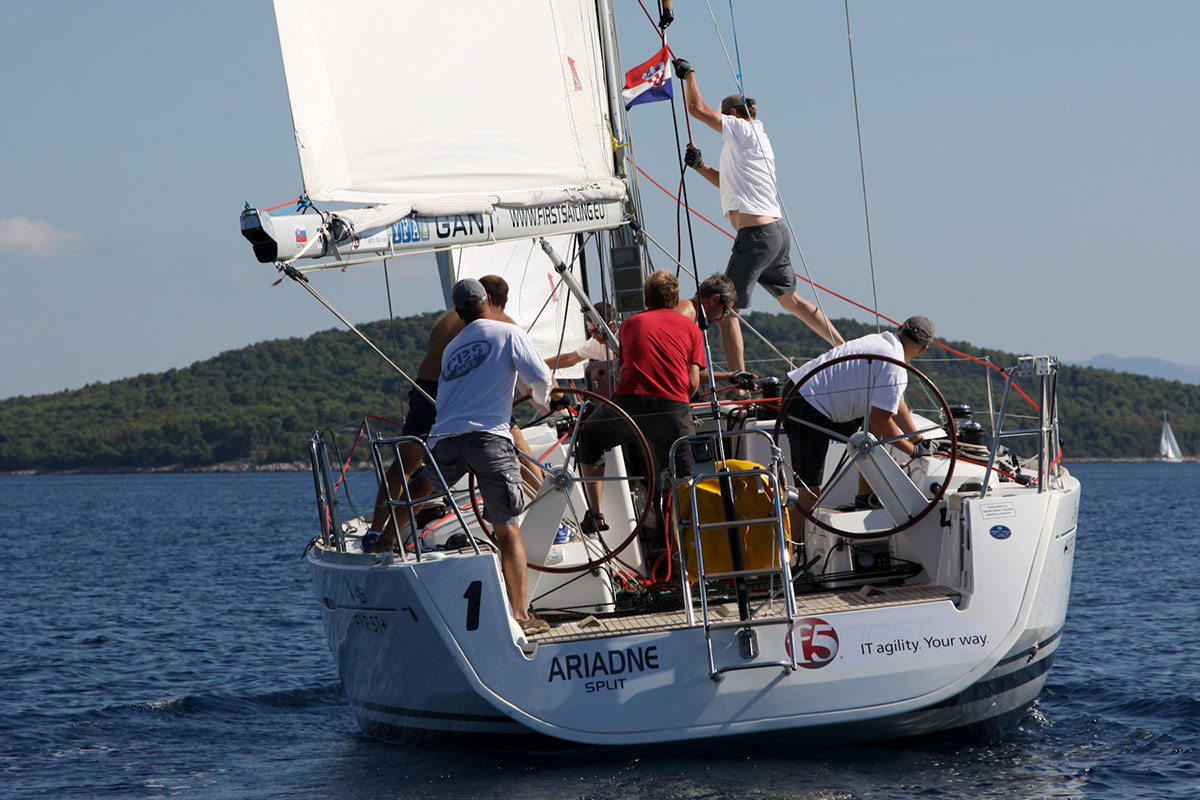 It regatta 2012 7600